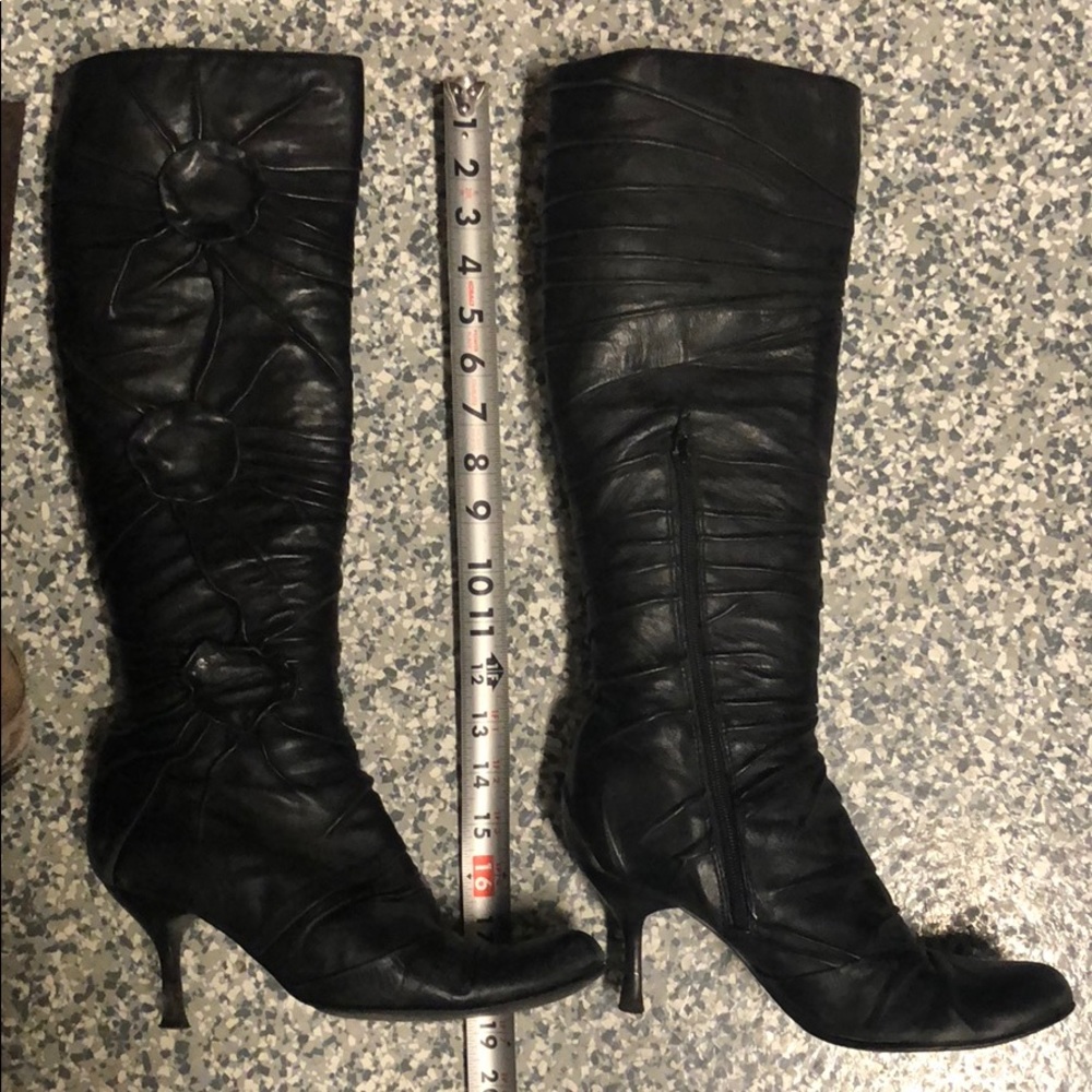 Genuine leather knee high boots in black with heel